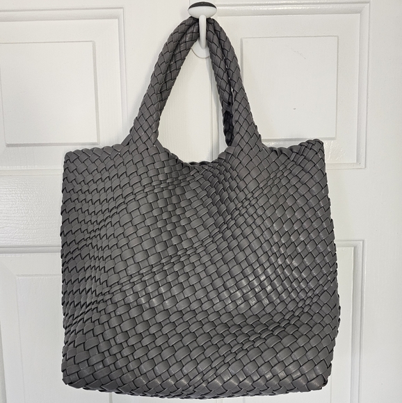 Handbags - Faux Leather Gray Woven Tote Bag